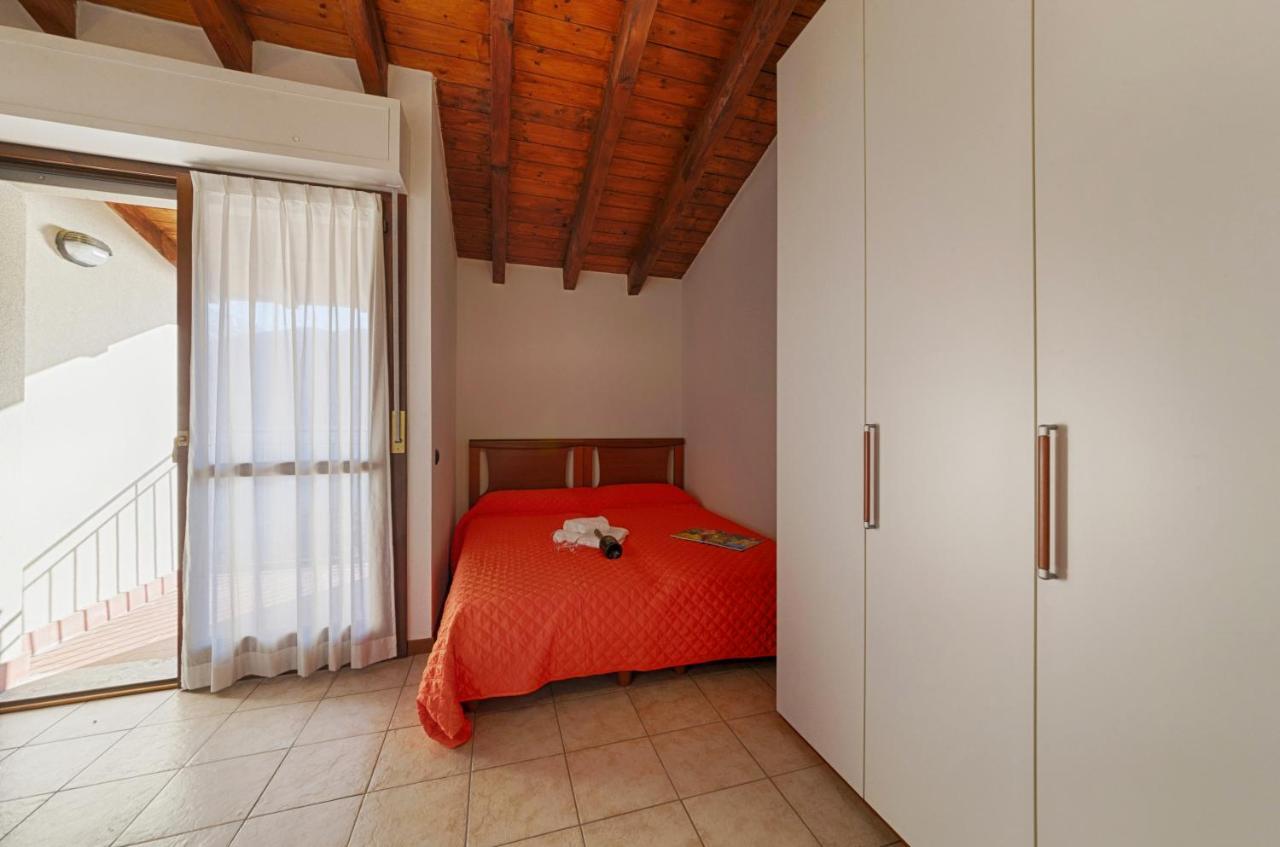 At The Lake Apartment Acquaseria Exterior foto